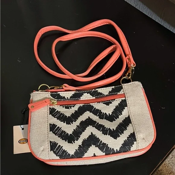 Fossil Zigzag Pattern Crossbody Bag NWT - Picture 2 of 7